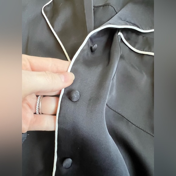 Brand new black silk like blouse button down small - Picture 6 of 8